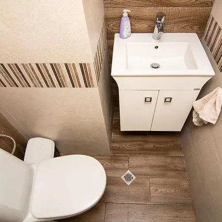 Cozy Flat In Downtown Варна