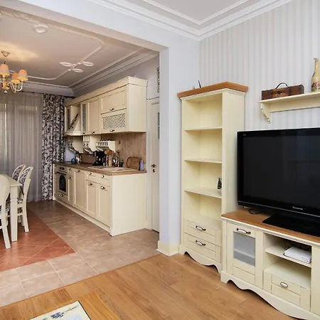 Classic Elegance In Апартаменты Варна